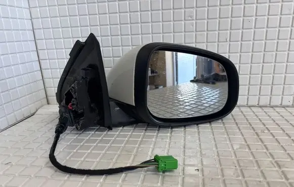Volvo V60 Front door electric wing mirror 31402574