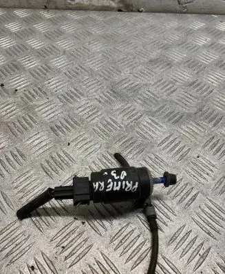 Nissan Primera Windscreen/windshield washer pump 20859184
