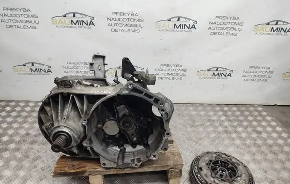 Volkswagen Transporter - Caravelle T5 Manual 5 speed gearbox MQT 1423E4404 03L105264AB