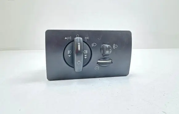 Ford Mondeo Mk III Light switch 1S7T13A024AB 04052701
