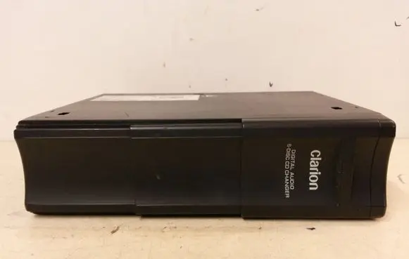 Peugeot 607 CD/DVD changer PU2590A 9663425180 CAA-397
