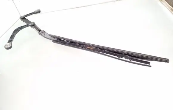 BMW 5 E39 Front wiper blade arm 8209880 61618209880