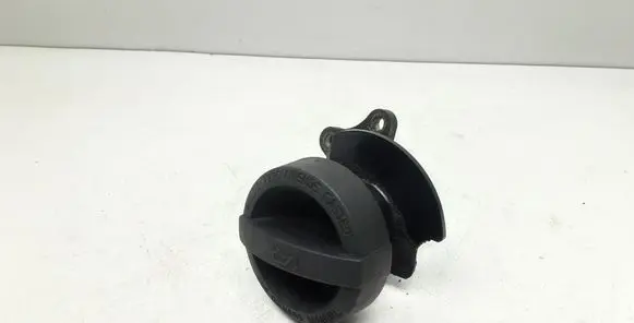 Volvo XC60 Oil fill pipe 31330189