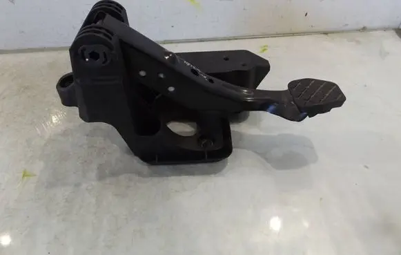 Seat Ibiza IV (6J,6P) Brake pedal 6R1721058
