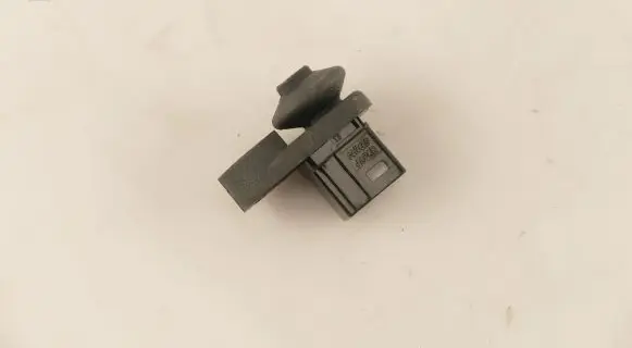 Nissan X-Trail T32 Sliding door contact joint 