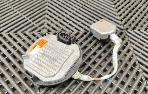 Toyota bZ4X Xenon control unit/module 50827101317 592700346805