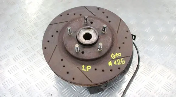 Mitsubishi 3000 GT Front wheel hub