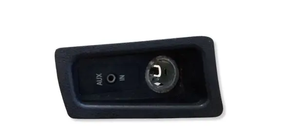 BMW 1 E81 E87 AUX in-socket connector 6930561