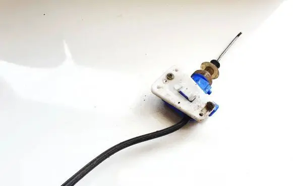 Audi 80 90 B3 Central locking vacuum pump 893862123