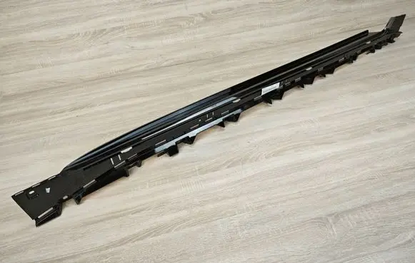 BMW 4 G22 G23 G24 G26 Side skirt front trim 8078580