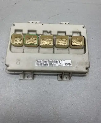 Chrysler Pacifica Fuse module T1GQH2324G190V P05082055AD