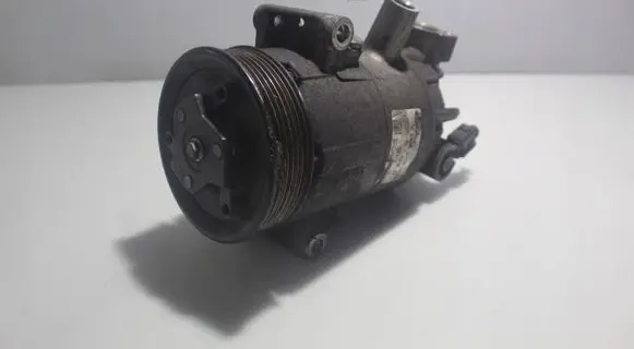 Volkswagen PASSAT B7 Air conditioning (A/C) compressor (pump)