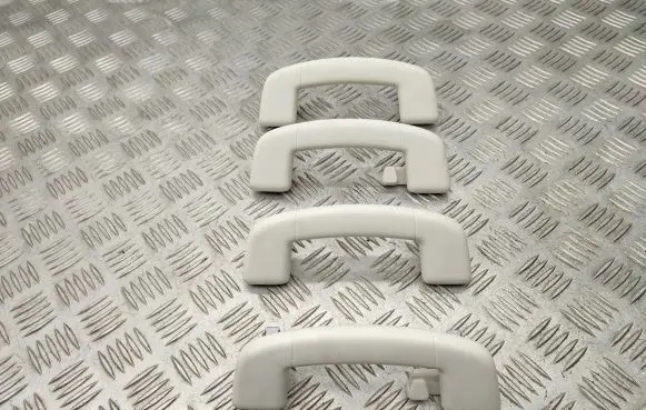 Volkswagen PASSAT B8 A set of handles for the ceiling 