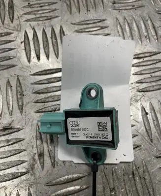 Audi A4 S4 B8 8K Airbag deployment crash/impact sensor 8K0955557C