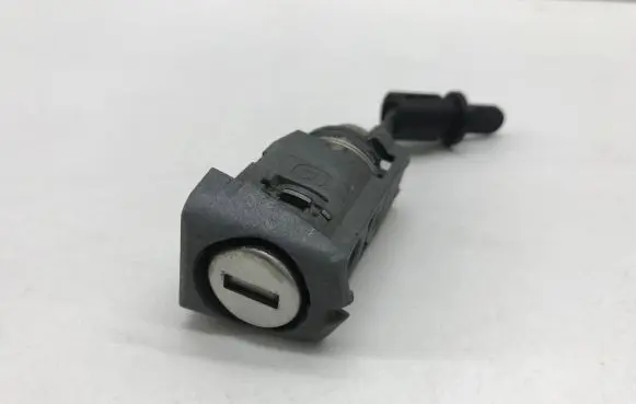 Audi A3 S3 8V Front door lock (next to the handle) 8V2837168