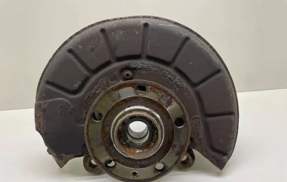 Skoda Octavia Mk2 (1Z) Front wheel hub