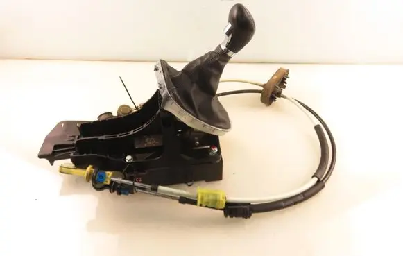 Opel Insignia A Gear shifter/selector 13261545
