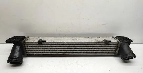 BMW X1 E84 Intercooler radiator 7524916