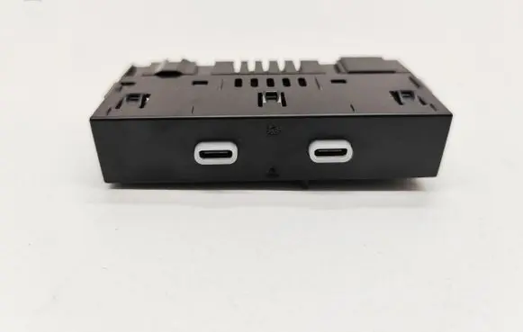 Skoda Octavia Mk4 USB socket connector 657035736A