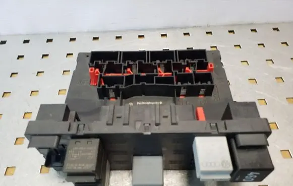Volkswagen Touran I Comfort/convenience module 3C0937049AE