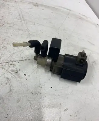 Audi A8 S8 D2 4D Turbo solenoid valve 057906629 53463400