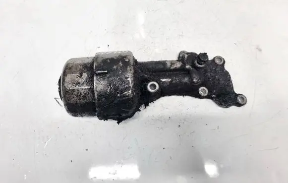 Nissan Almera N16 Oil filter cover 