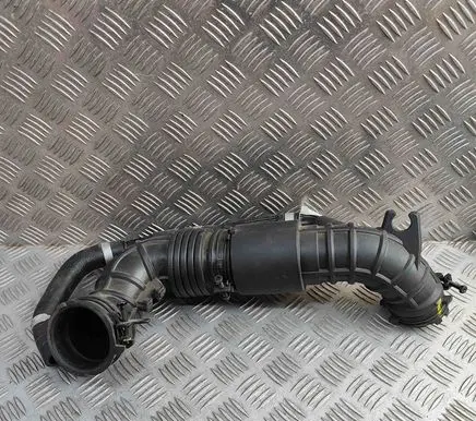 KIA Ceed Air intake duct part 28139G4750 28130G4750