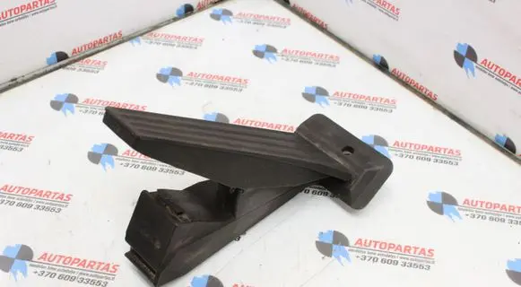 BMW 5 E60 E61 Accelerator throttle pedal 6860784