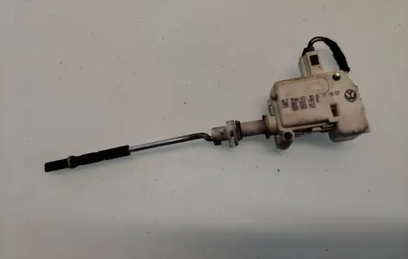 Skoda Superb B5 (3U) Central locking motor 3B0810773B 7546333006 3B0959782