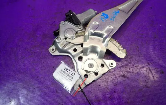 Suzuki Swift I Rear door window regulator with motor 83530-63J00
