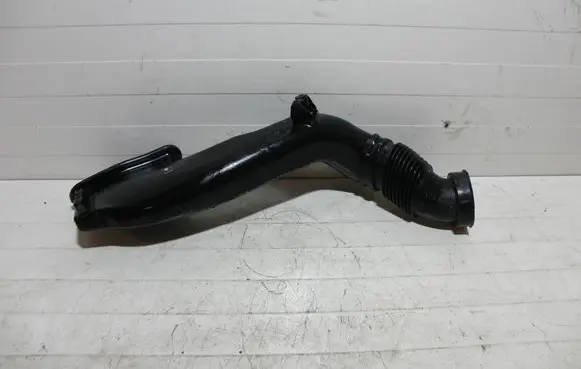 Opel Zafira B Air intake hose/pipe 55561294 00327763967