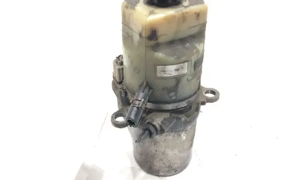 Ford Focus Power steering pump 3M51-3K514
