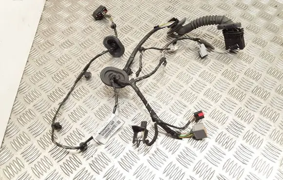 Ford Focus Front door wiring loom 8M5T14A584DHC