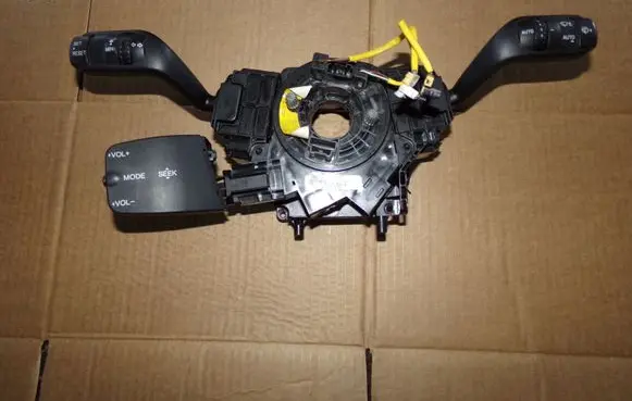 Ford Focus C-MAX Wiper turn signal indicator stalk/switch 