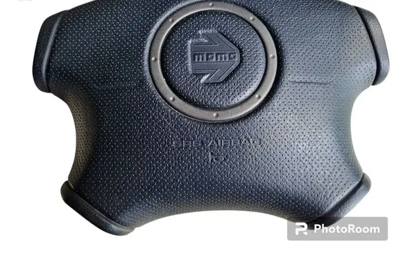 Steering wheel airbag