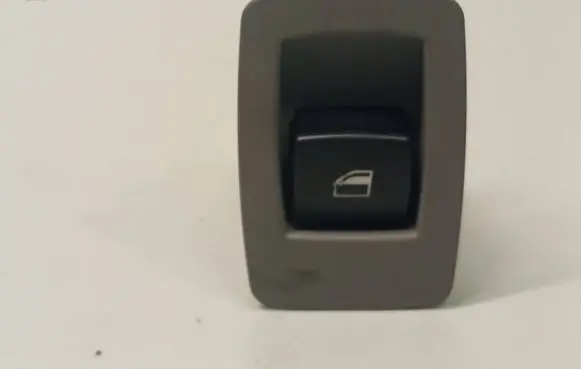 BMW 3 E90 E91 Electric window control switch 6945875 15939902