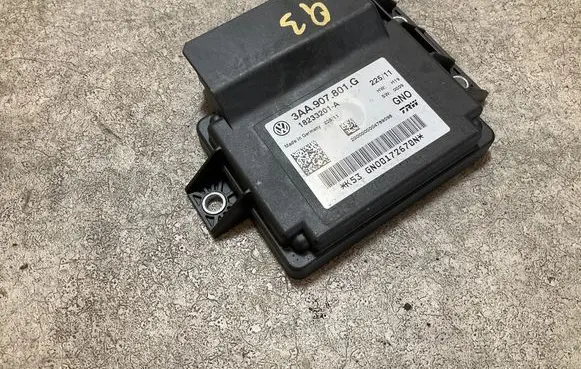 Audi Q3 8U Hand brake control module 3AA907801G 18233201A N00172670N