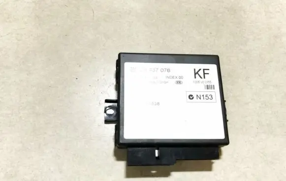 Opel Zafira A Comfort/convenience module 24437076 f005v00155