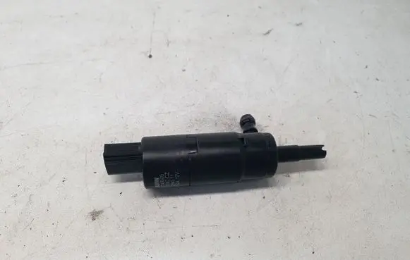 BMW 3 E90 E91 Headlight washer pump 837743003 001004 13264011