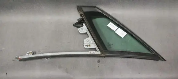 Peugeot 308 Front door window/glass (coupe) 
