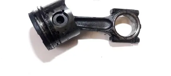 Citroen Xsara Picasso Piston with connecting rod