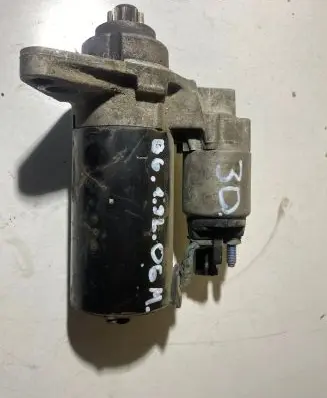 Volkswagen PASSAT B6 Starter motor 02Z911023