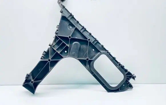Audi Q7 4L Bumper support mounting bracket corner 4L0807453A