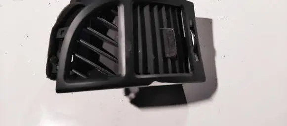 Hyundai Santa Fe Dash center air vent grill 975802b000 97480-2b000