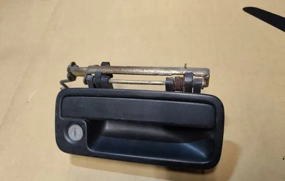 Chrysler Voyager Front door exterior handle