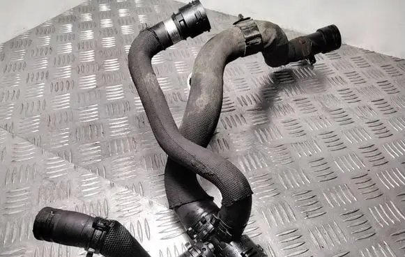 Audi A4 S4 B8 8K Engine coolant pipe/hose 8K0122293B 8K0122293F