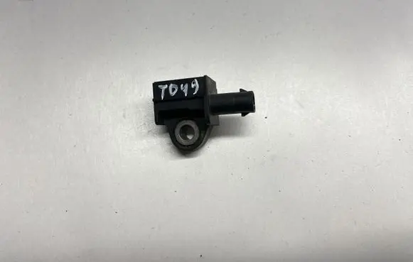 Mercedes-Benz C W205 Airbag deployment crash/impact sensor A2229051400 2229051400