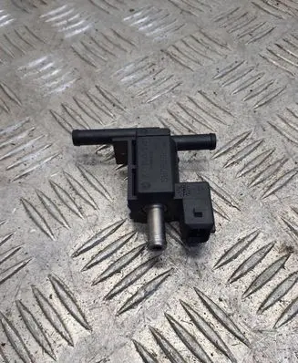 Nissan Qashqai Vacuum valve 70134303 8200503558
