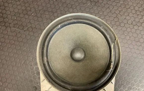 Honda CR-V Front door speaker EAS16P647E5