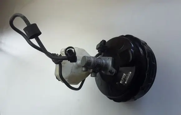 Volvo S60 Brake booster 31329895